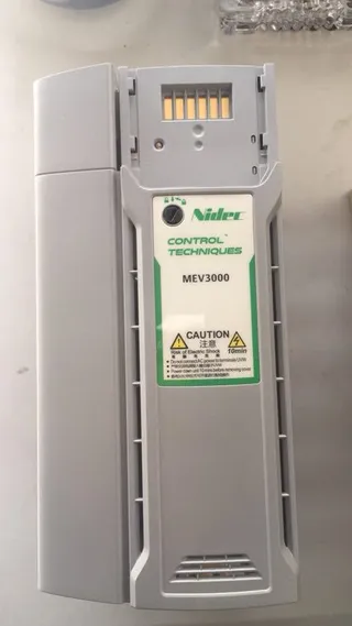 Nidec Nikko inverter MEV3000-40450-000 Nedok authorized proxy panel with another Nidec Nikko inverter MEV3000-40450-000 Nedok authorized proxy panel with another