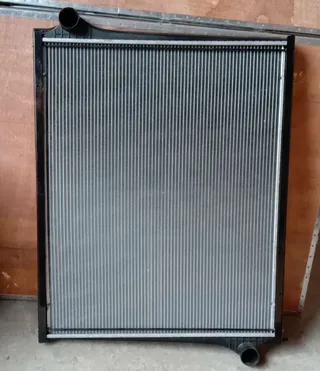 Scania aluminum plastic radiator 64068A Scania aluminum plastic radiator 64068A