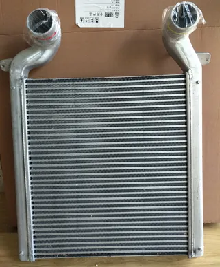 WG9325531302 Sinotruk Haowo D7B car mid -cooler manufacturer selling custom water tank radiator WG9325531302 Sinotruk Haowo D7B car mid -cooler manufacturer selling custom water tank radiator