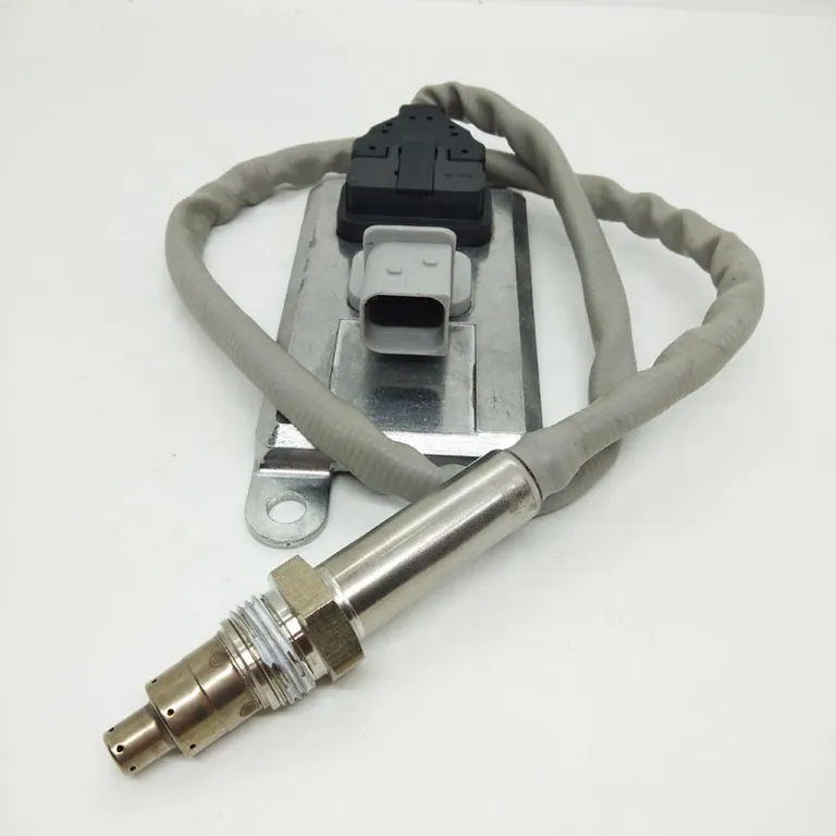 for Mercedes -Benz truck nitrogen oxygen sensor Nox Sensor A0101539528 5WK96653C online for Mercedes -Benz truck nitrogen oxygen sensor Nox Sensor A0101539528 5WK96653C online