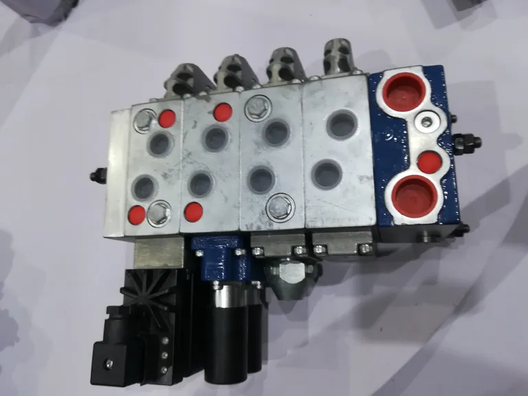 Taiwan YOULI oil power PV-4/4S four-link ratio valve import rated flow of 140L/min online Taiwan YOULI oil power PV-4/4S four-link ratio valve import rated flow of 140L/min online