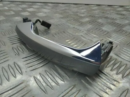 The door pull hand for W221 A2217600570 A2217600970 online The door pull hand for W221 A2217600570 A2217600970 online