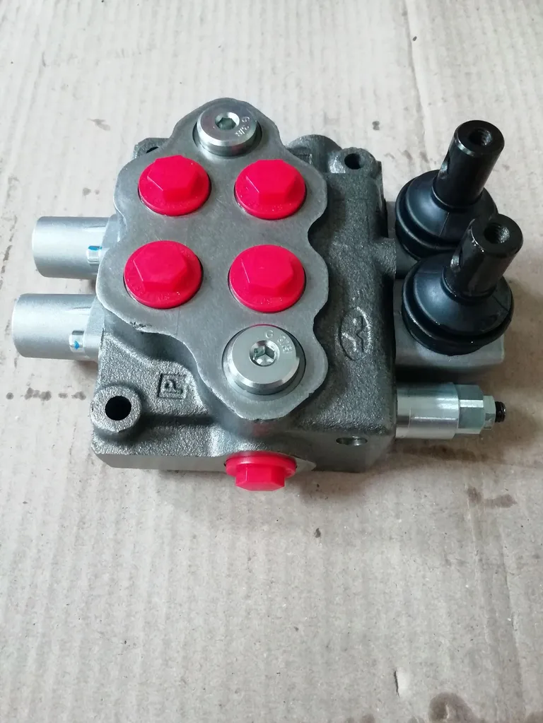 Volvoil multi-road valve SD5/2-P (kg3-180)/28L/28L/AET flow is 45L/min online Volvoil multi-road valve SD5/2-P (kg3-180)/28L/28L/AET flow is 45L/min online